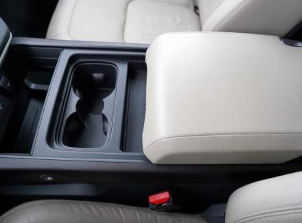 Land Rover - Defender