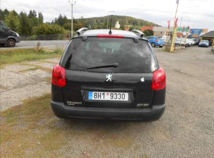 Peugeot - 207