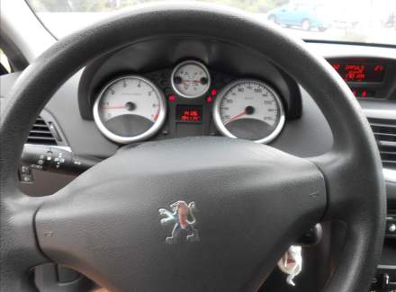 Peugeot - 207