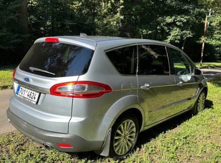 Ford - S-MAX
