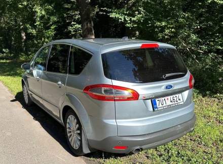 Ford - S-MAX
