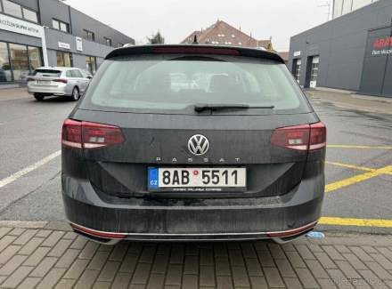 Volkswagen - Passat