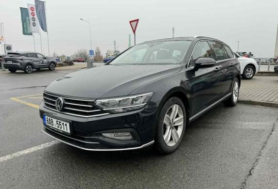 Volkswagen - Passat