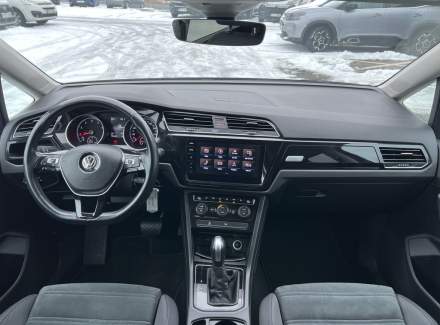 Volkswagen - Touran