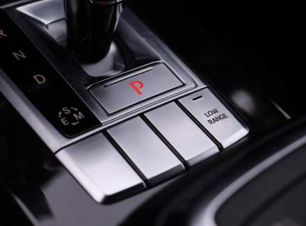 Mercedes-Benz - G-class