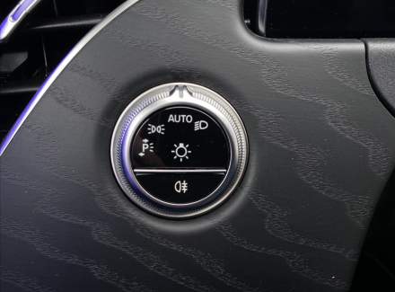 Mercedes-Benz - E-class