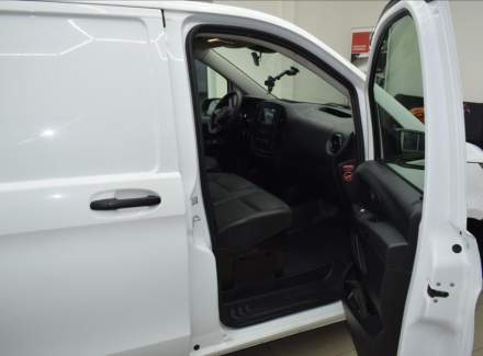 Mercedes-Benz - Vito