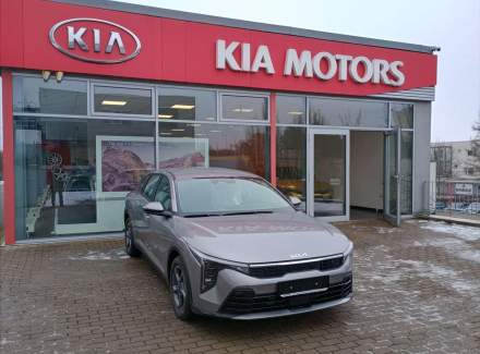 Kia - K4