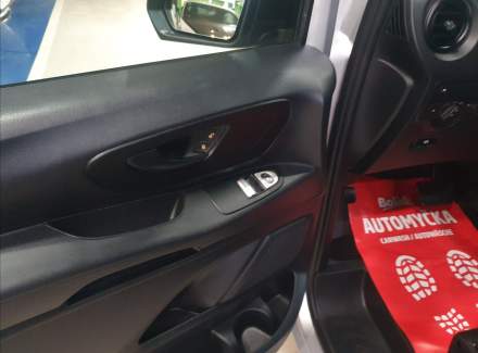 Mercedes-Benz - Vito