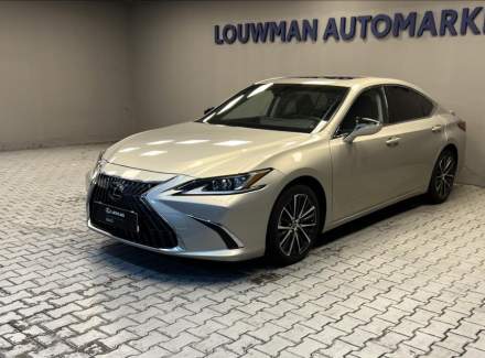 Lexus - ES
