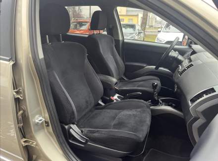 Mitsubishi - Outlander