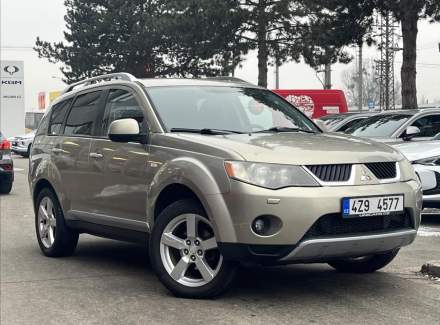 Mitsubishi - Outlander
