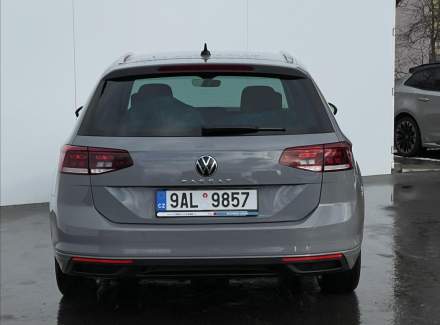 Volkswagen - Passat