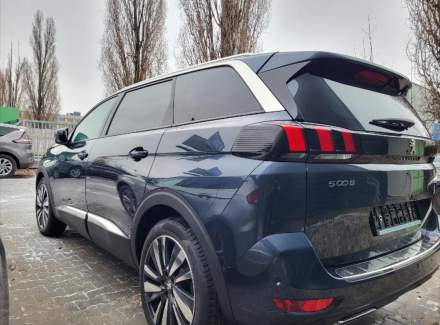 Peugeot - 5008