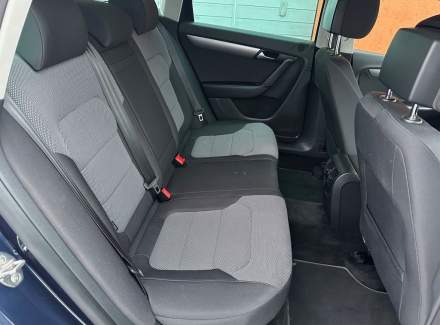 Volkswagen - Passat