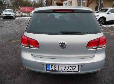 Volkswagen - Golf