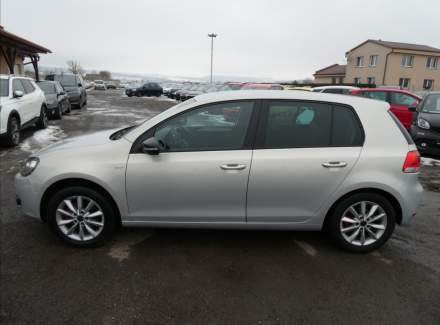 Volkswagen - Golf