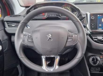 Peugeot - 208