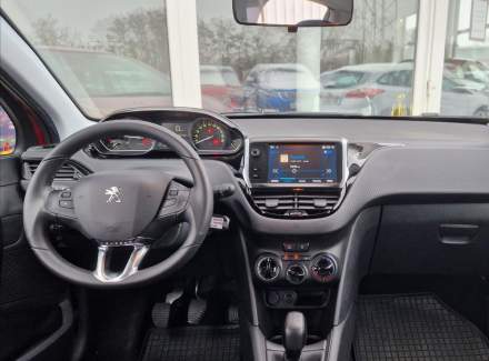 Peugeot - 208