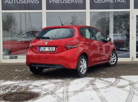 Peugeot - 208