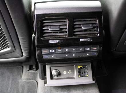 Volkswagen - Touareg