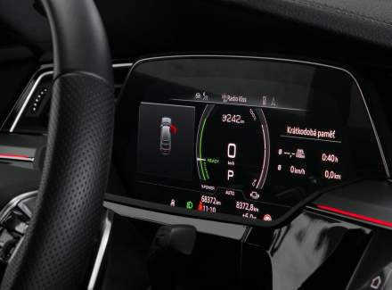 Audi - E-tron