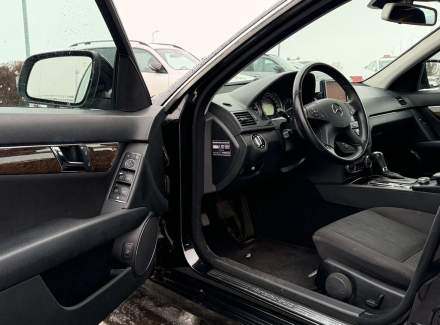 Mercedes-Benz - C-class
