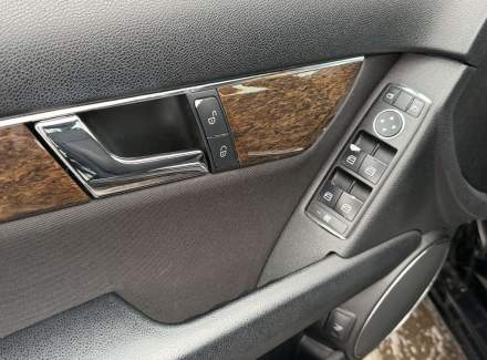Mercedes-Benz - C-class