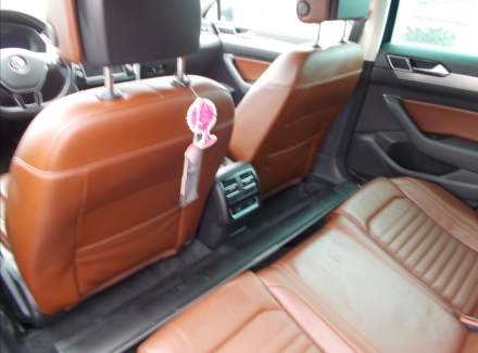 Volkswagen - Passat