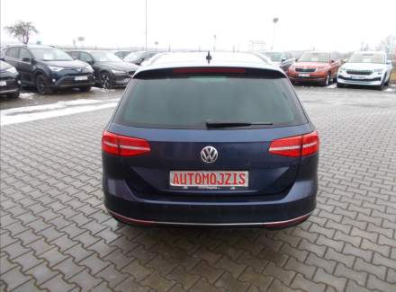 Volkswagen - Passat