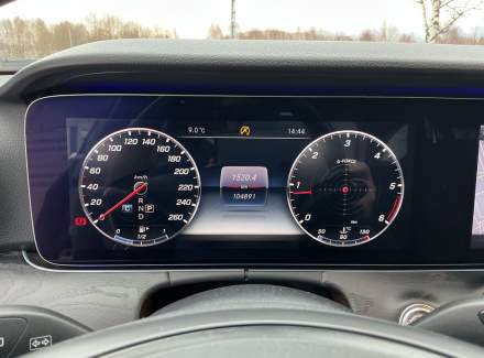 Mercedes-Benz - E-class