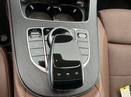 Mercedes-Benz - E-class