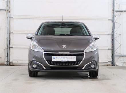 Peugeot - 208
