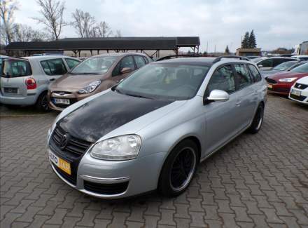 Volkswagen - Golf