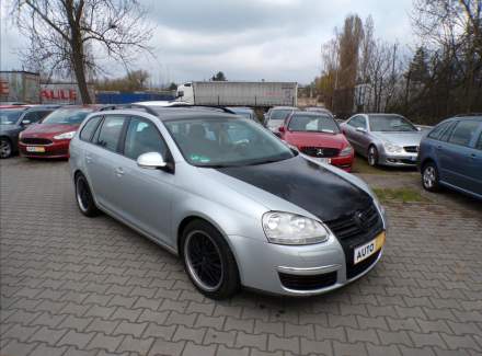 Volkswagen - Golf