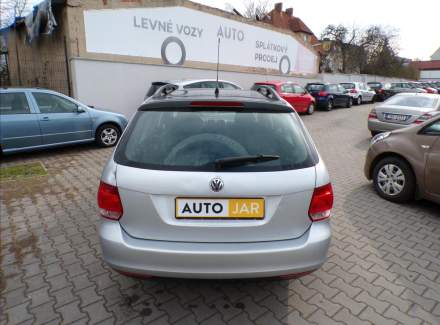 Volkswagen - Golf