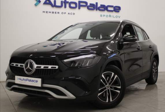 Mercedes-Benz - GLA