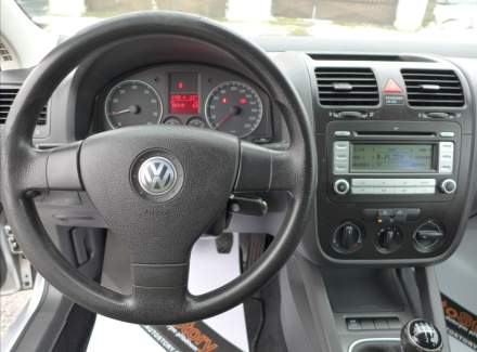 Volkswagen - Golf