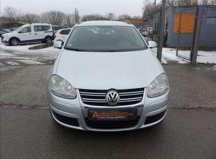 Volkswagen - Golf