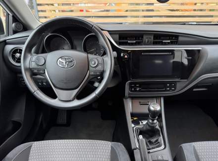Toyota - Auris