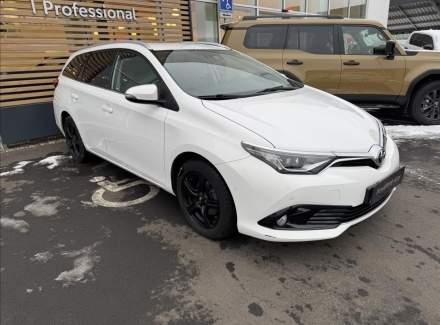 Toyota - Auris