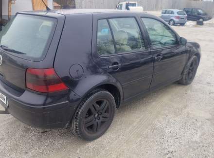 Volkswagen - Golf