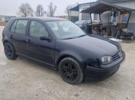 Volkswagen - Golf