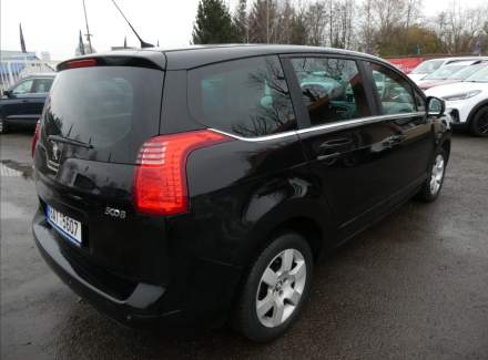 Peugeot - 5008