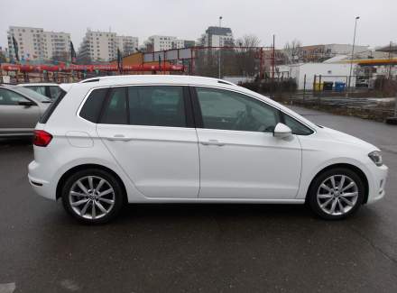 Volkswagen - Golf