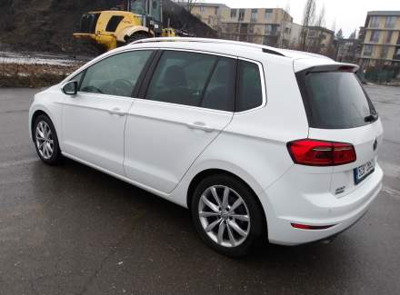 Volkswagen - Golf