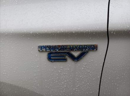 Mitsubishi - Outlander