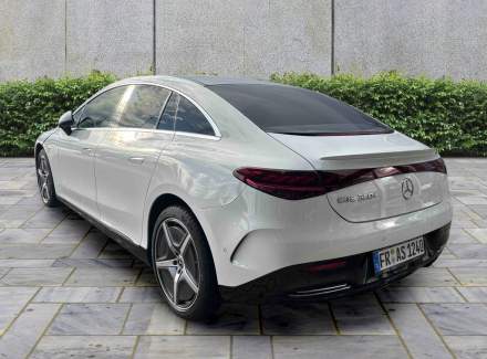 Mercedes-Benz - EQE