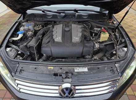 Volkswagen - Touareg 3.0 V6 TDI (262 Hp) SCR 4MOTION Automatic