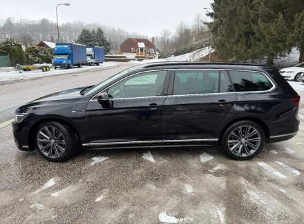 Volkswagen - Passat